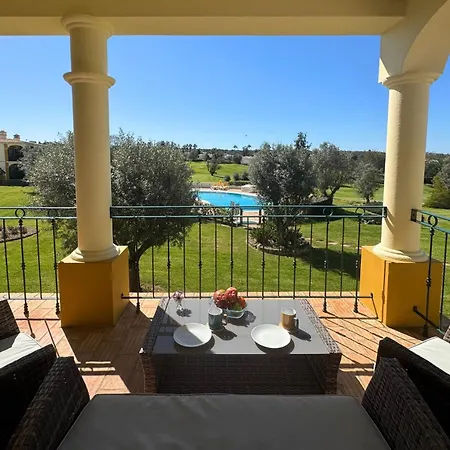 Daire 2 Bedroom With Pool View At Gramacho Golf Estômbar