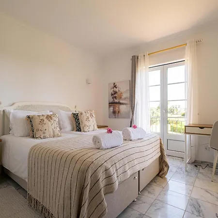 2 Bedroom With Pool View At Gramacho Golf Daire *