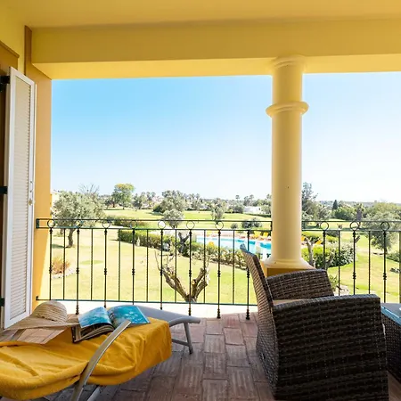 Daire 2 Bedroom With Pool View At Gramacho Golf Estômbar